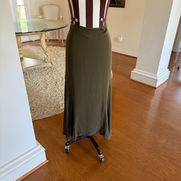Polo Ralph Lauren 100% Silk Maxi Skirt Olive Green Long Trumpet Minimalist 6 - Picture 2 of 12